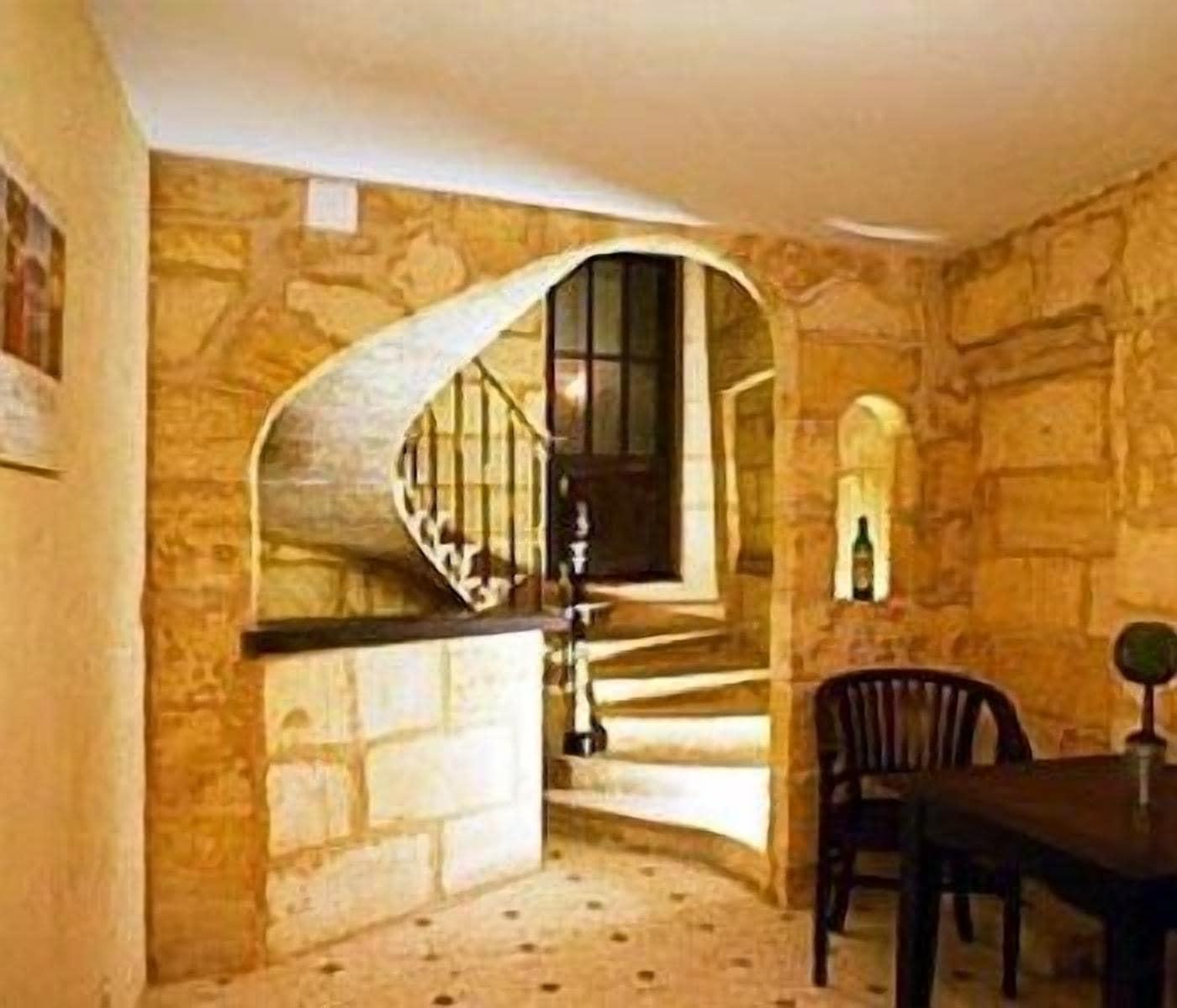 Vista Lobby Les Logis du Roy