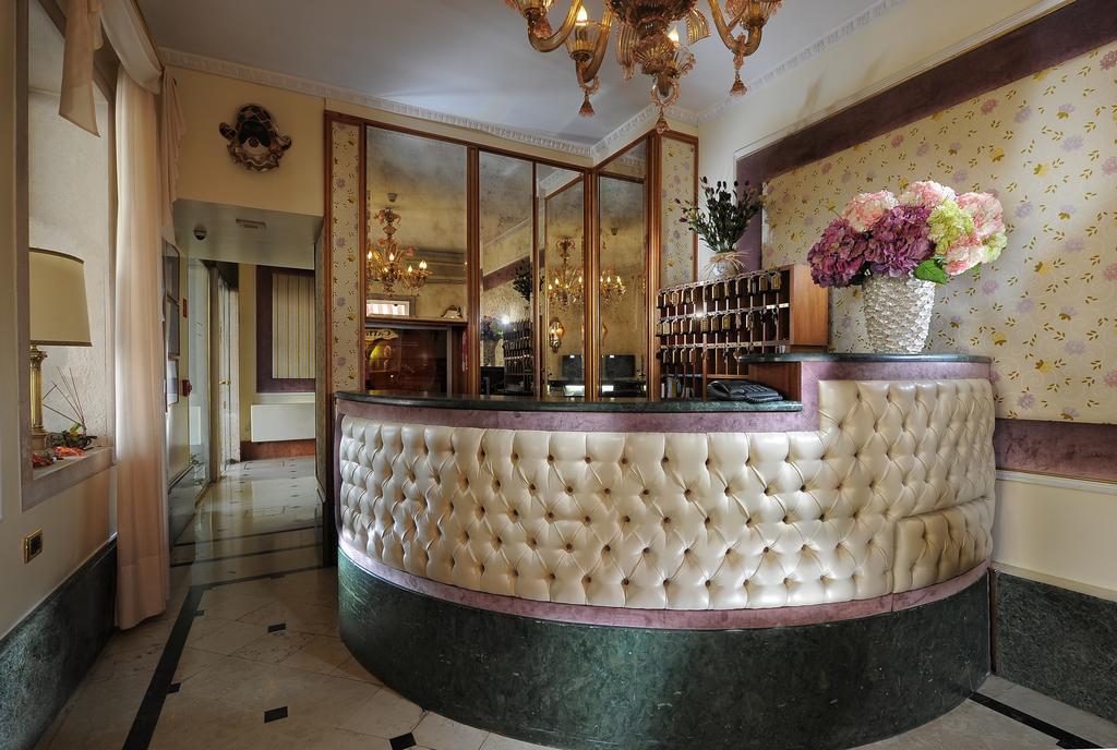 Vista Lobby Hotel Arlecchino