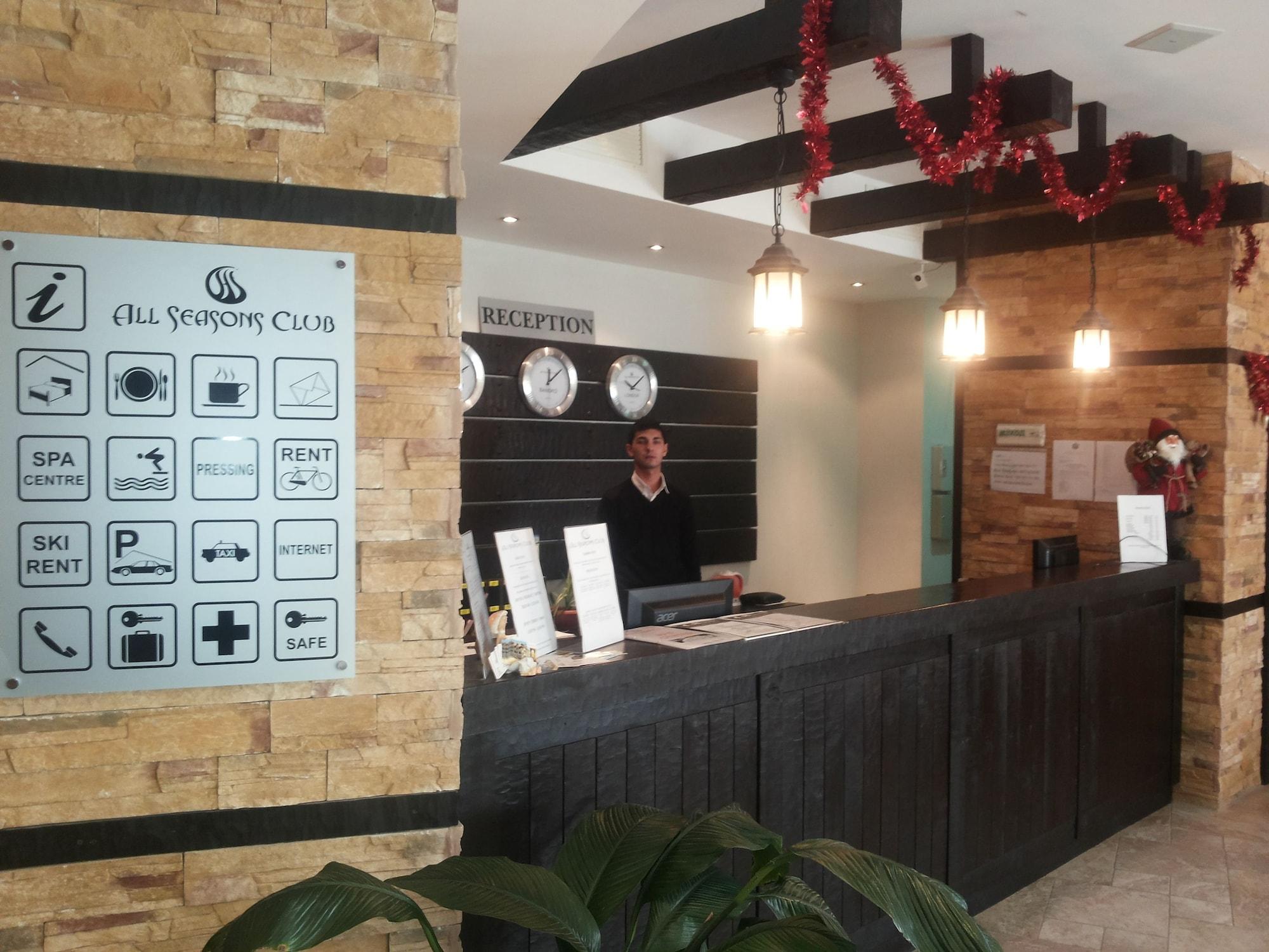 Vista Lobby All Seasons Club