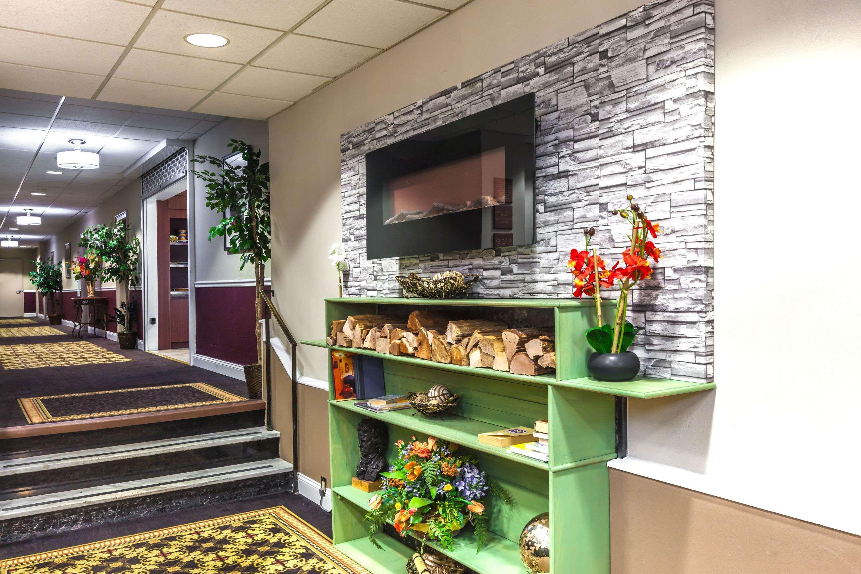 Vista Lobby Ramada by Wyndham Jersey City