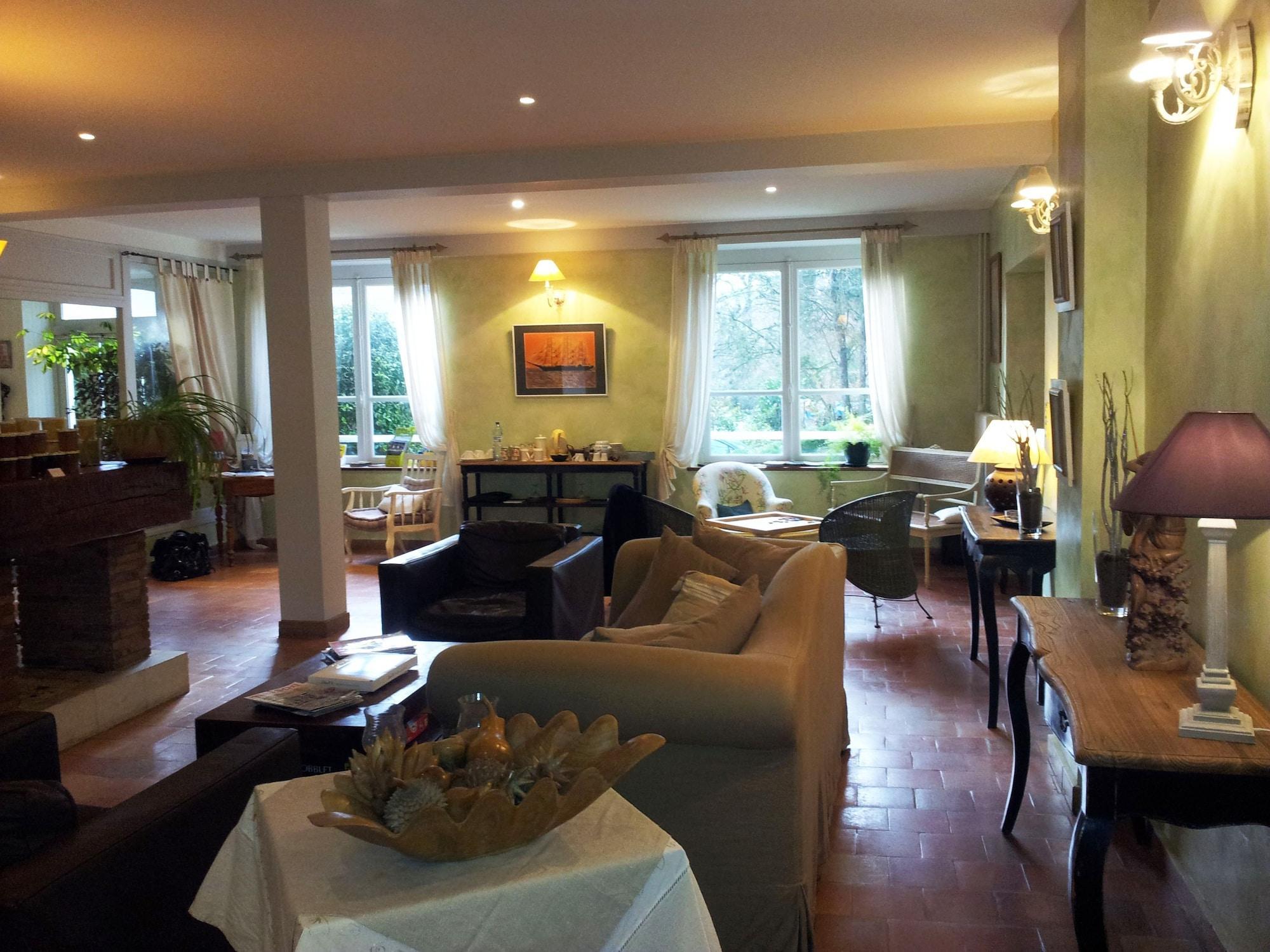 Vista Lobby Le Moulin Du Port