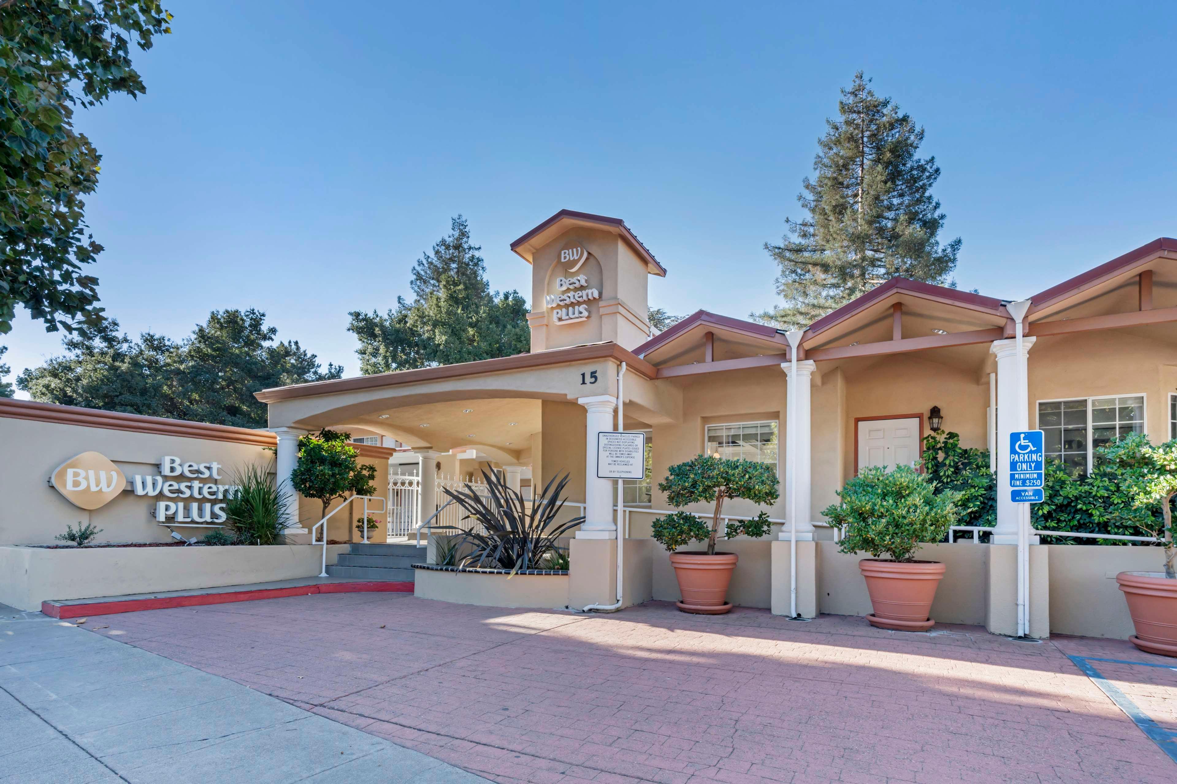 Vista Exterior Best Western Plus Riviera