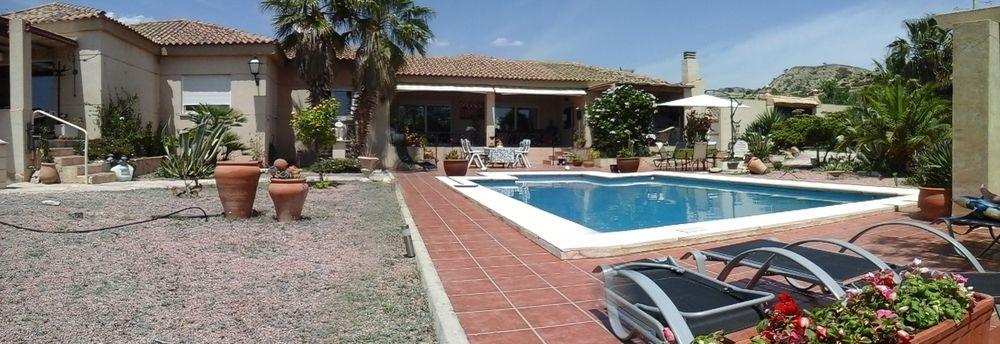 Vista Piscina Mas del Conill