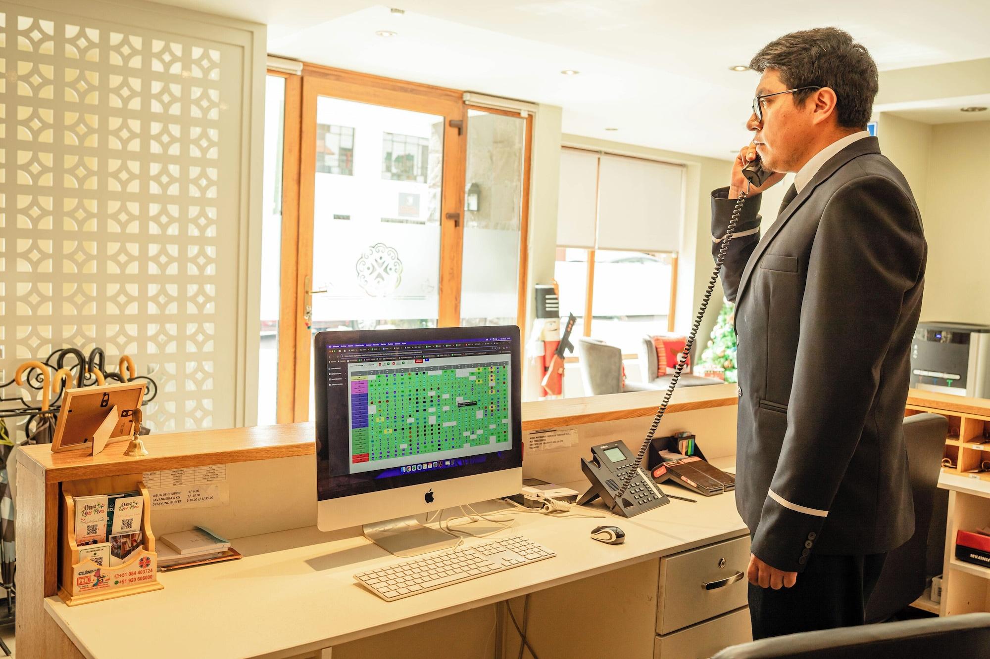 Vista Lobby Saska Boutique