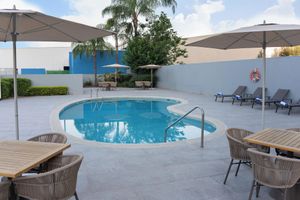 Paquete - Holiday Inn Express & Suites Monterrey Aeropuerto by IHG