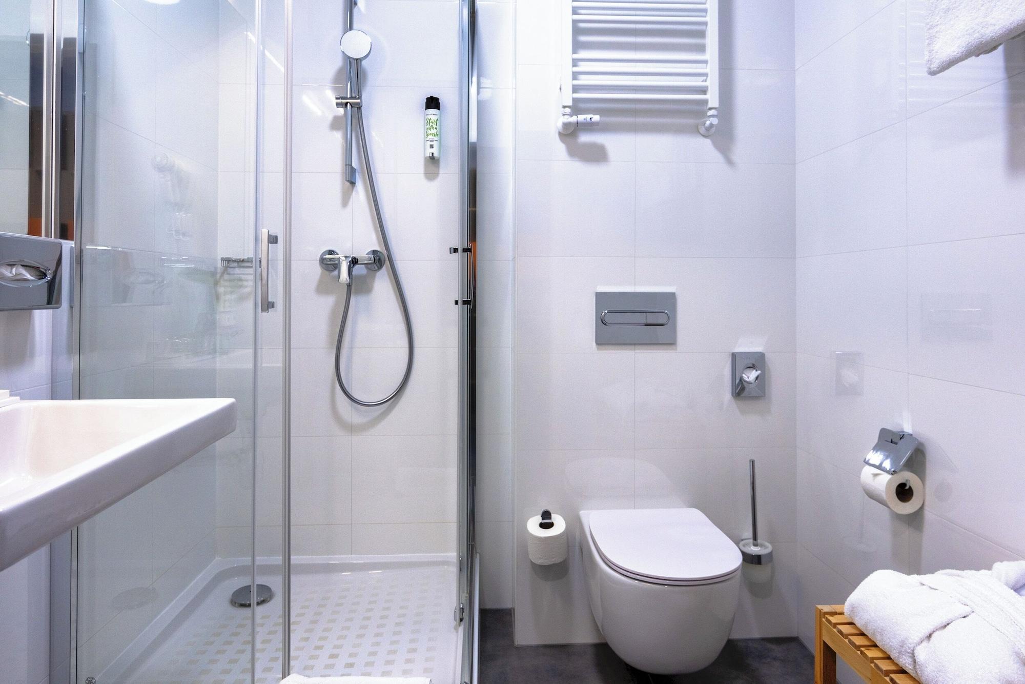 Equipamiento de Habitación MDM Hotel Warsaw