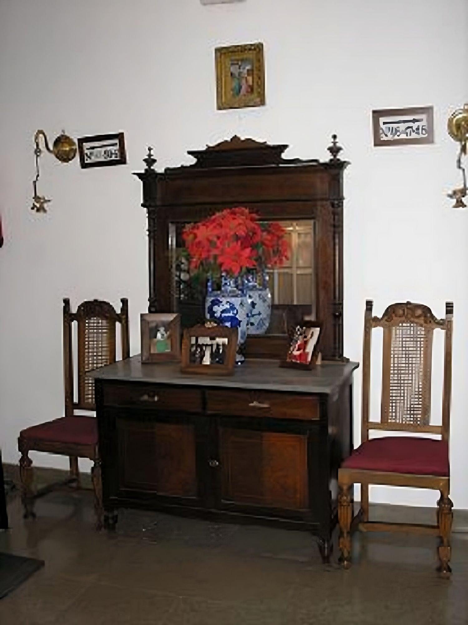 Vista Lobby Hostal Colón
