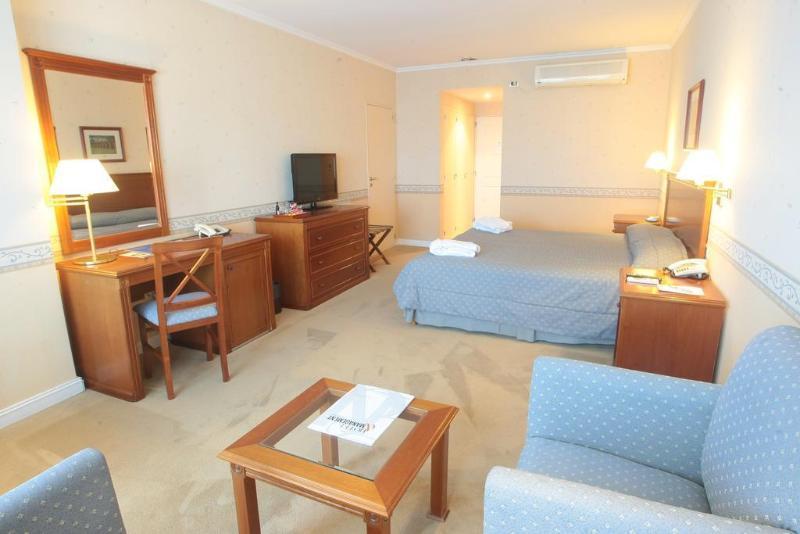 Habitación Howard Johnson By Wyndham Rio Ceballos