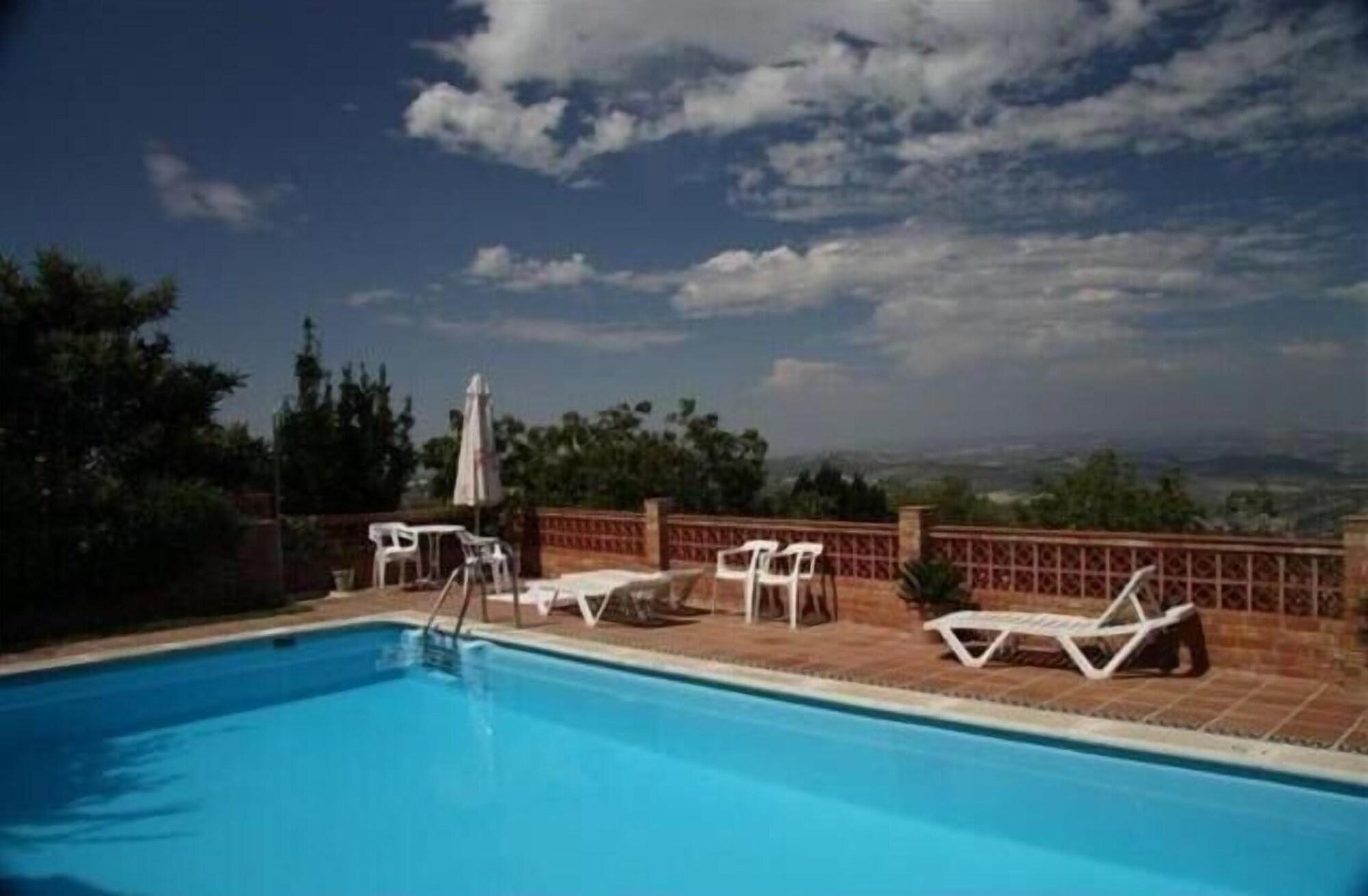 Vista Piscina Hotel La Finca Mercedes