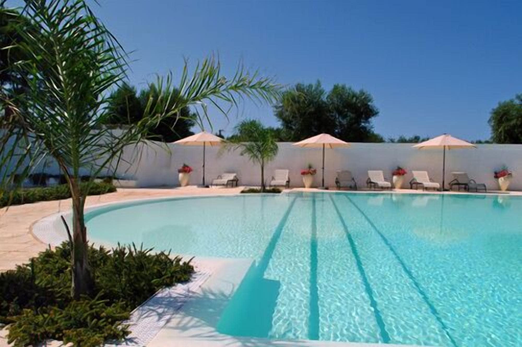 Vista Piscina Hotel Masseria L'Ovile