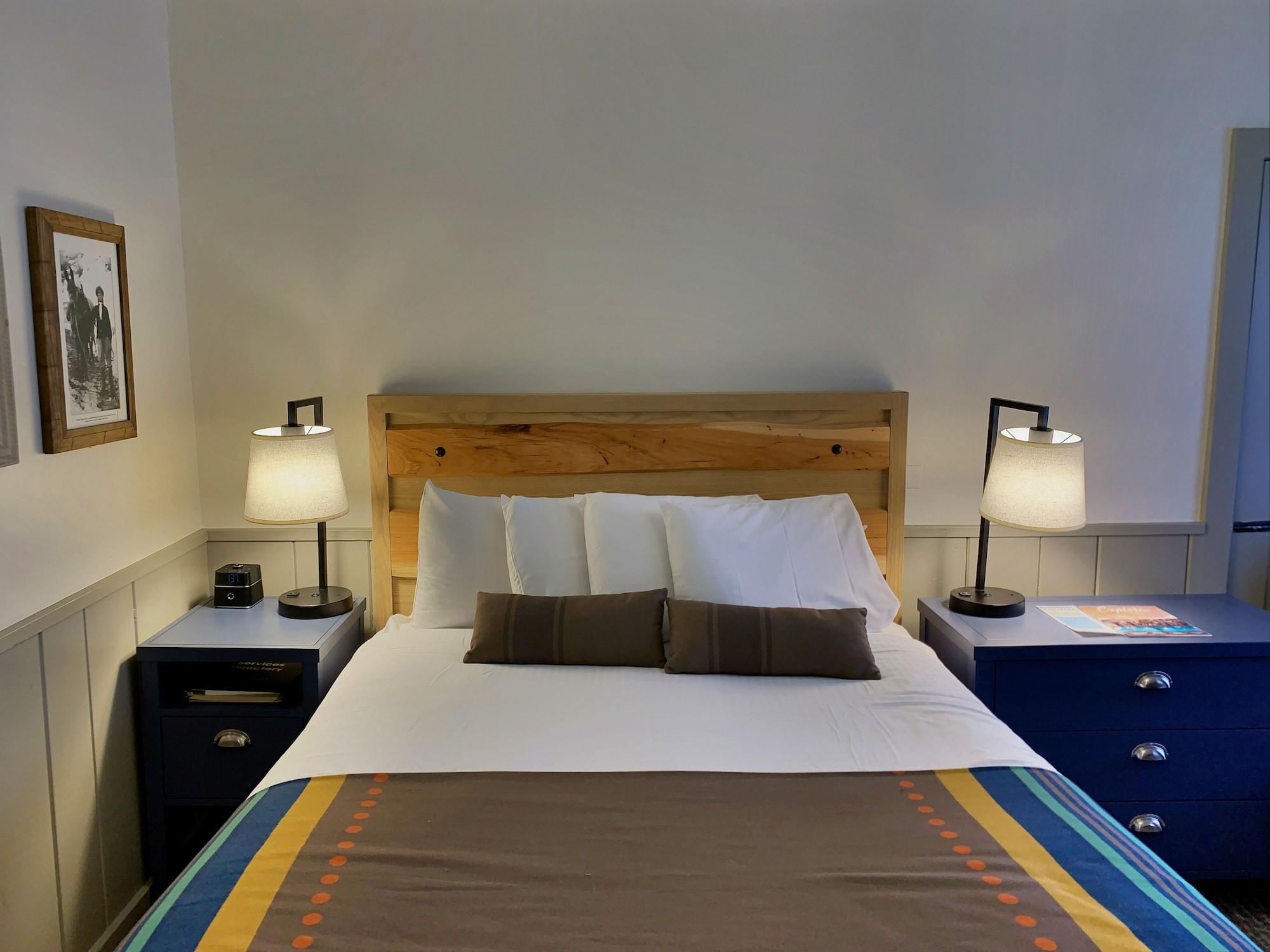 Varios Bright Angel Lodge – Inside the Park