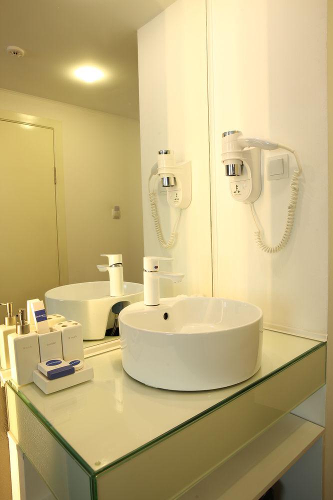 Set de Habitación Hotel Futuro Bishkek