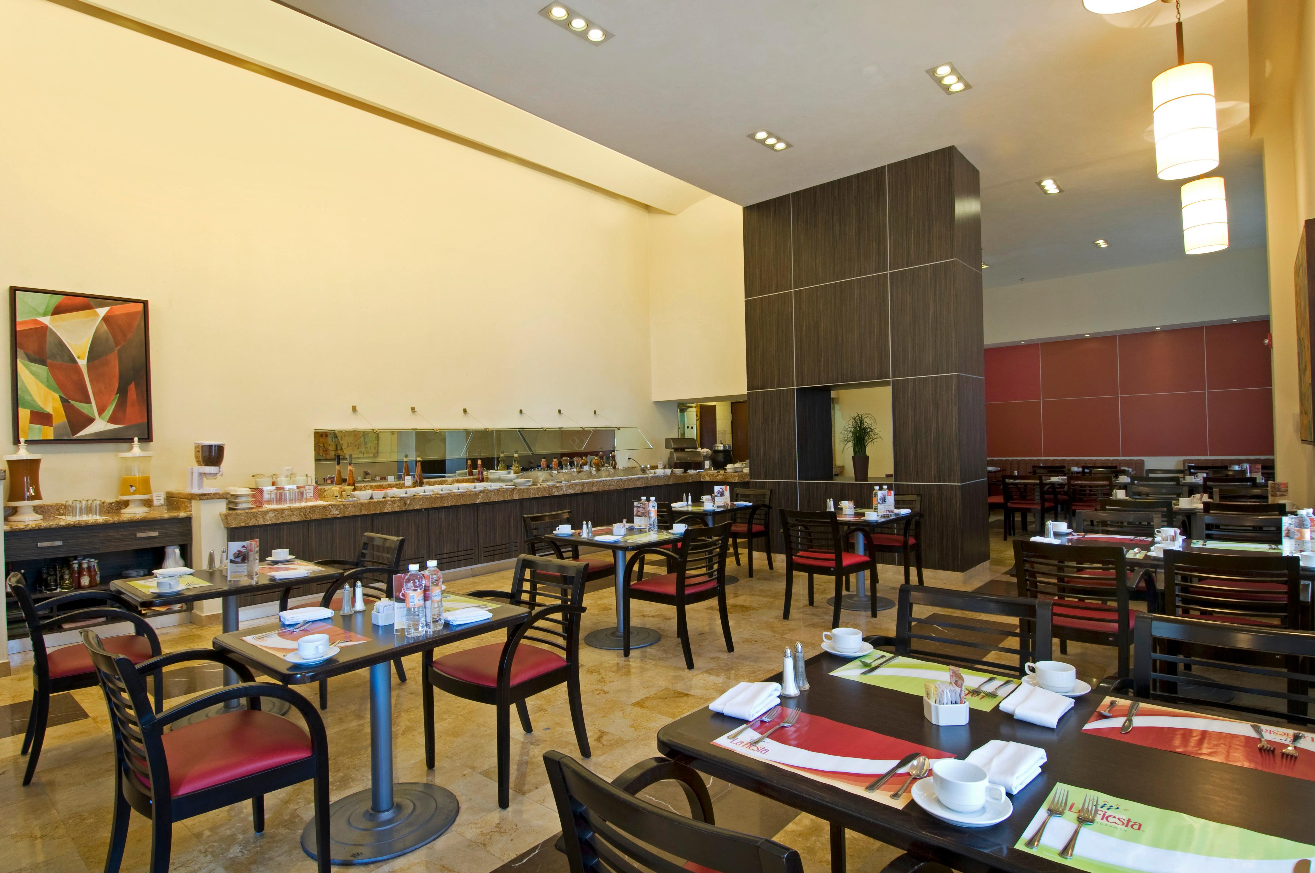 Bar/Salón Fiesta Inn Express Ciudad Obregón