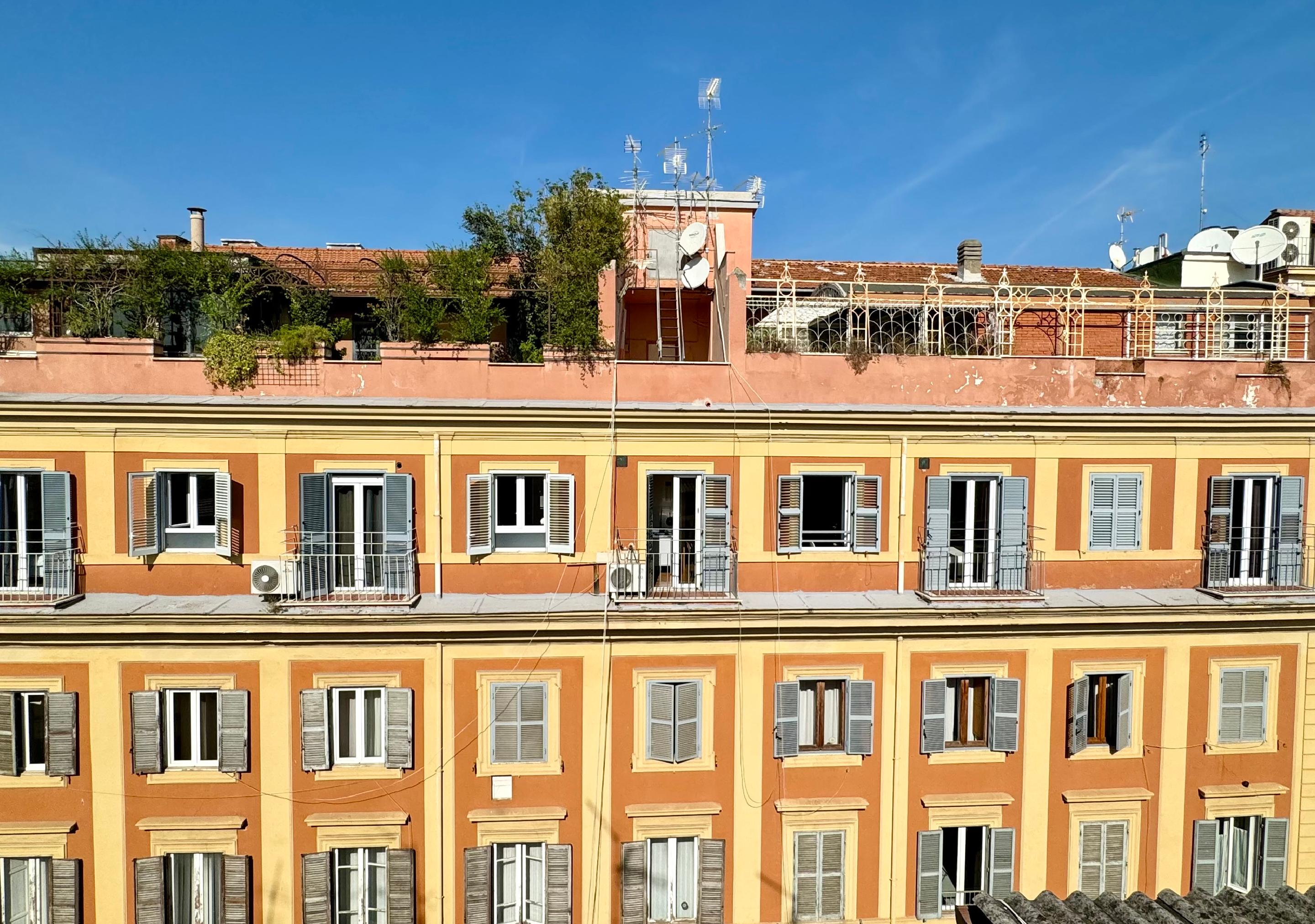 Vista Exterior Floor 6 Boutique Rooms by DOT Suites