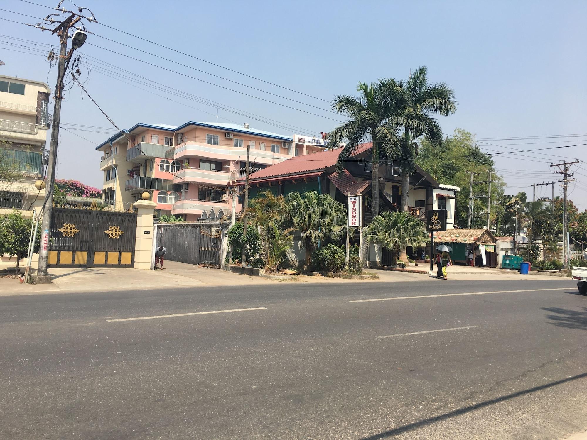 Vista Exterior Hotel Windsor