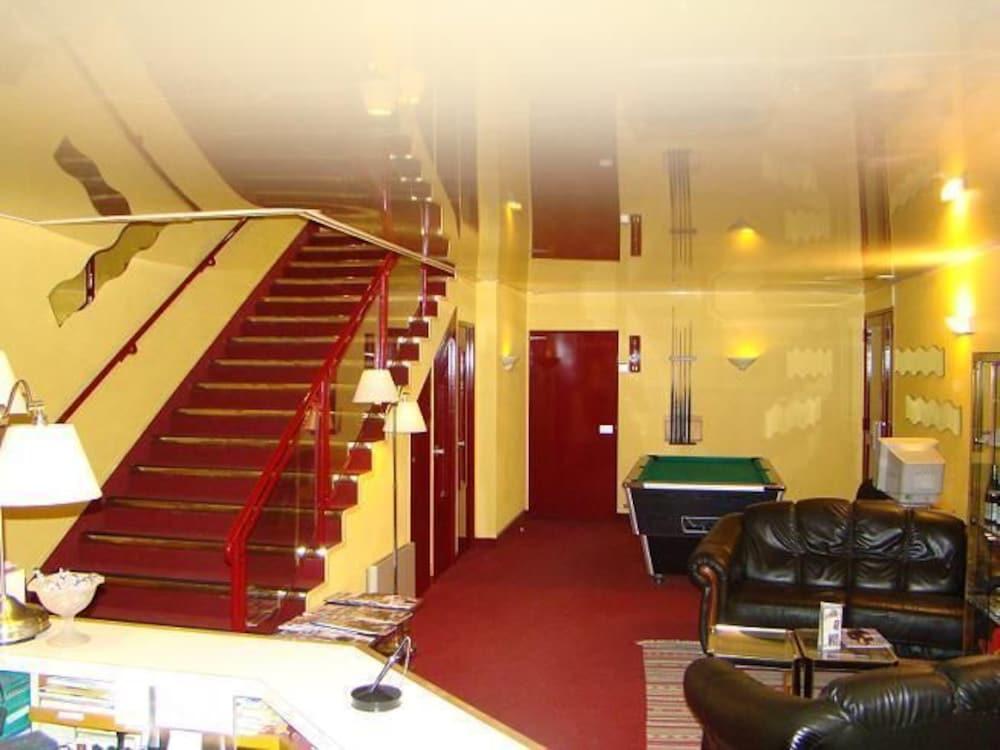 Vista Lobby Citotel Le Cedre