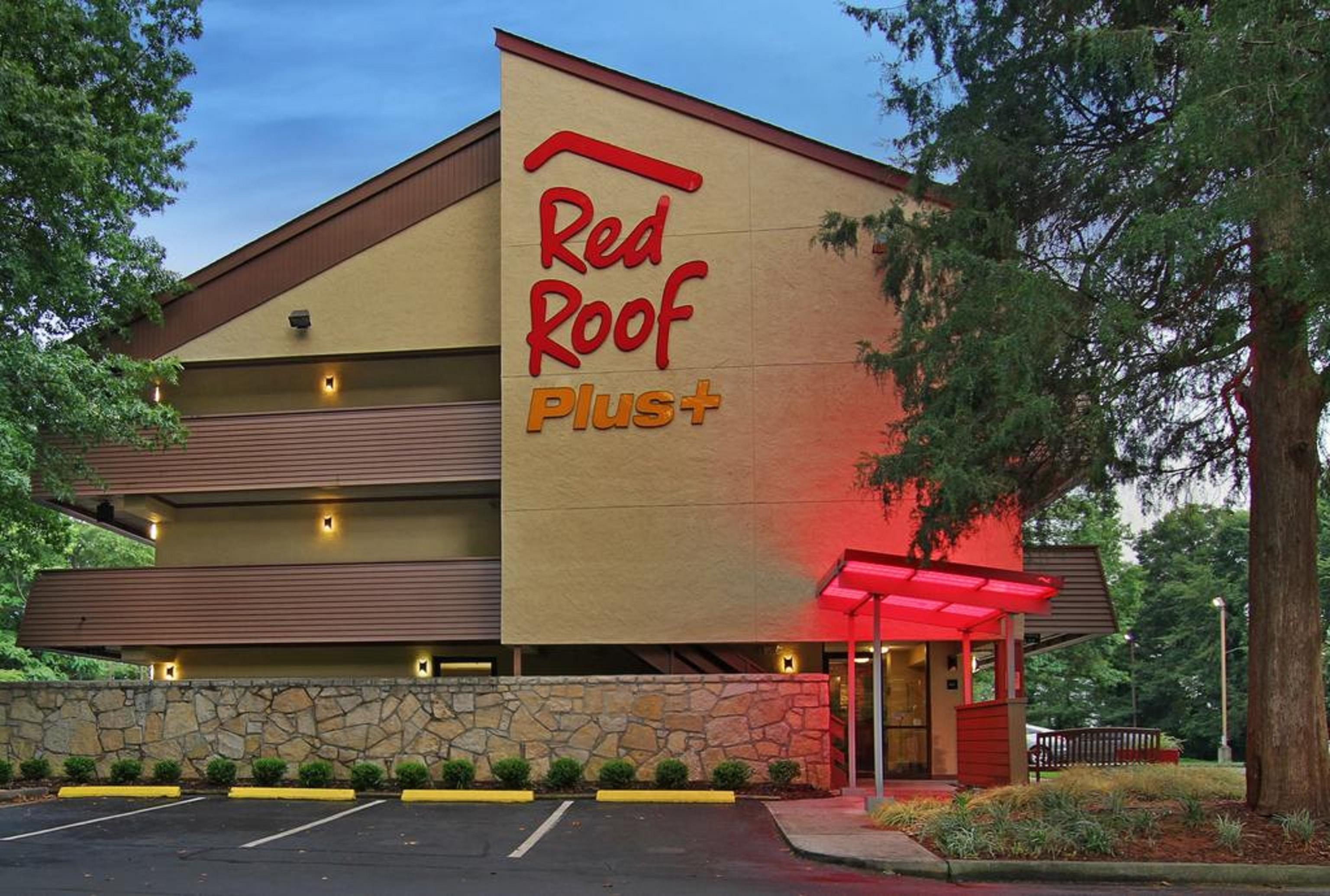 Vista Exterior Red Roof Inn PLUS+ Atlanta - Buckhead 