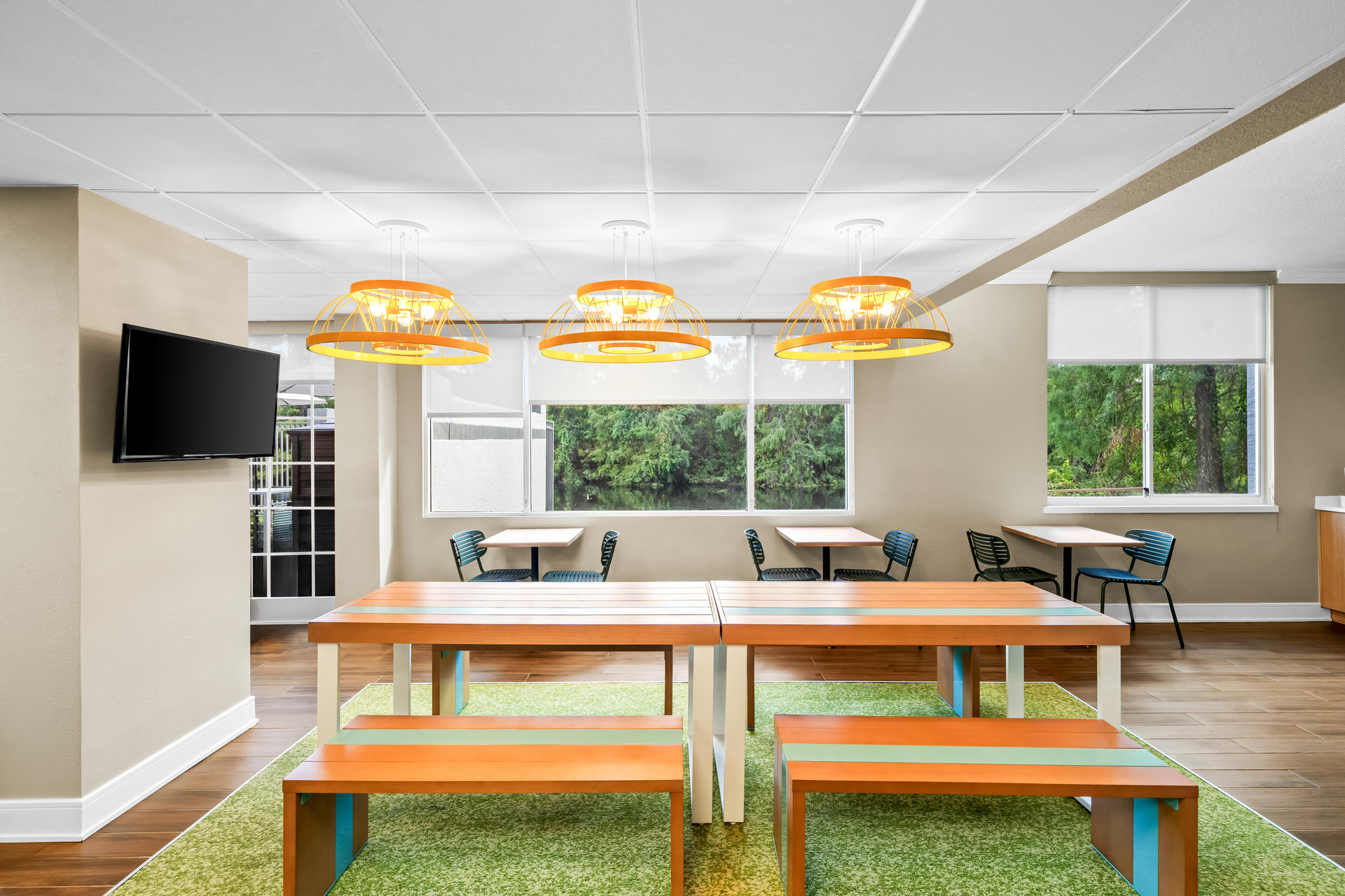 Restaurant Spark by Hilton Orlando near Universal