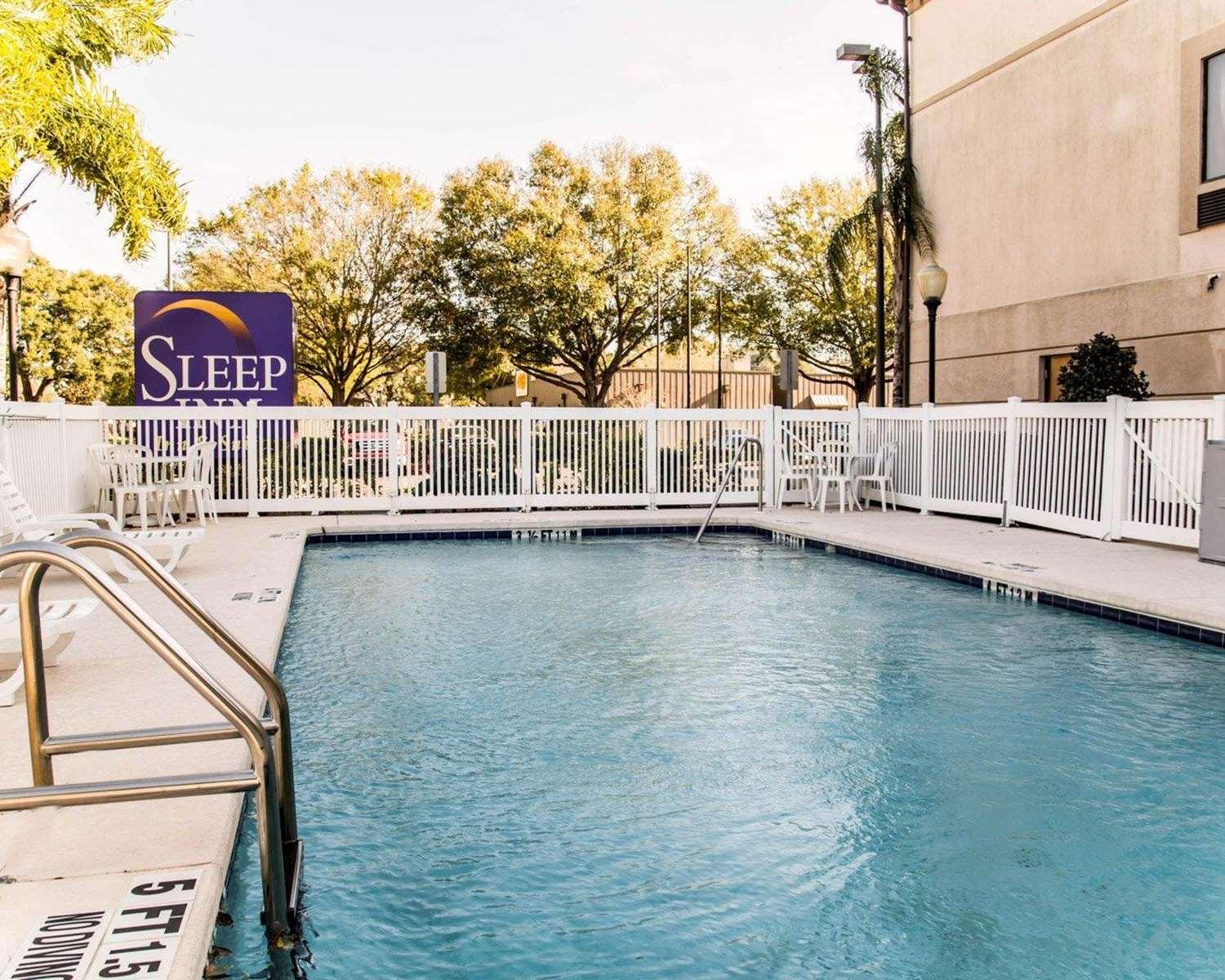 Vista da piscina Sleep Inn And Suites Lakeland