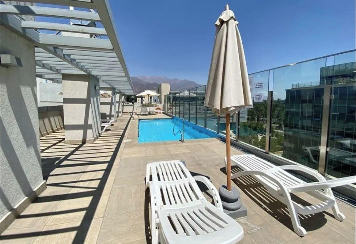 Vista Piscina Modern 2BR Apartment in Las Condes