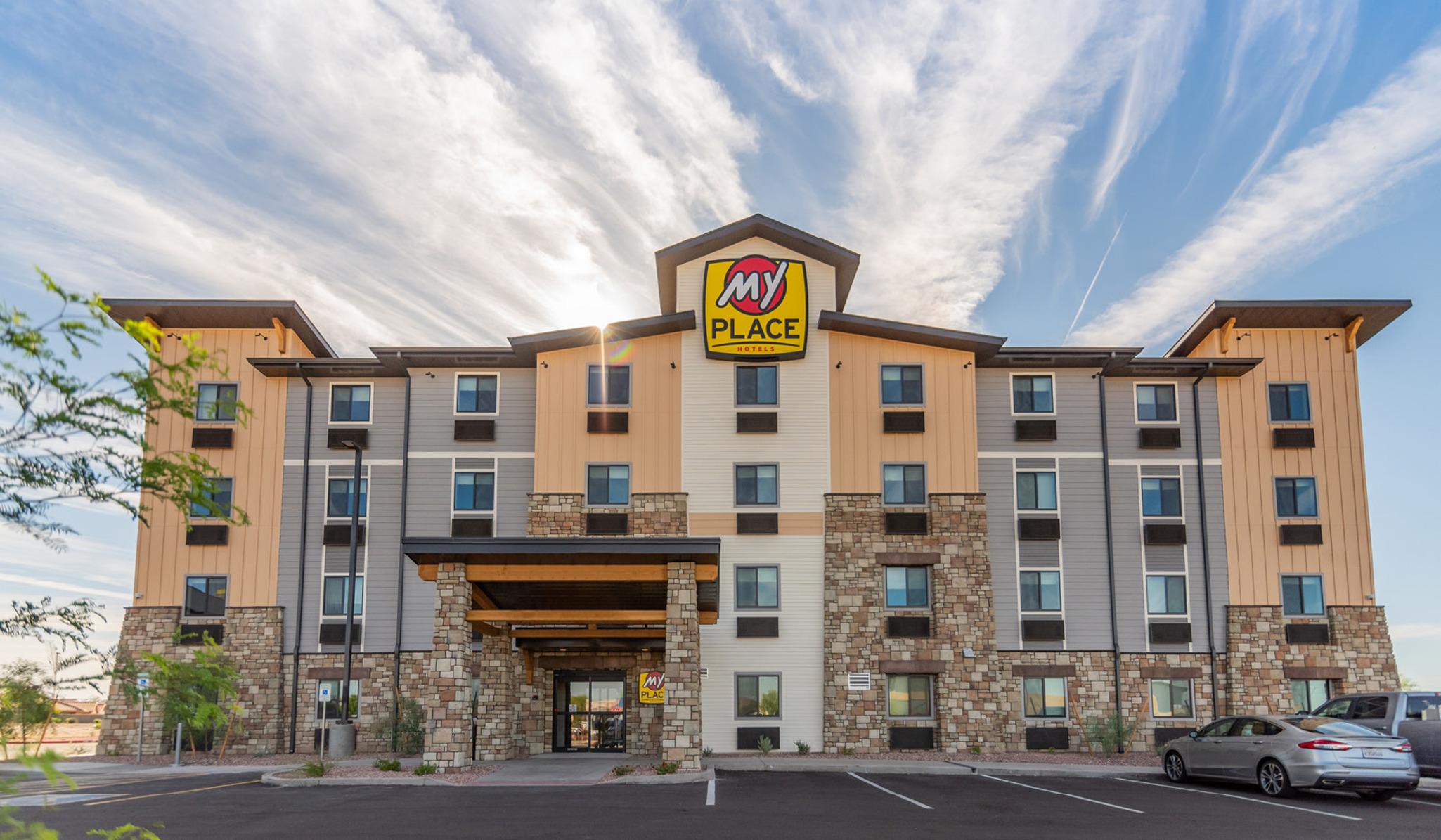 Vista Exterior My Place Hotel Phoenix West Buckeye AZ