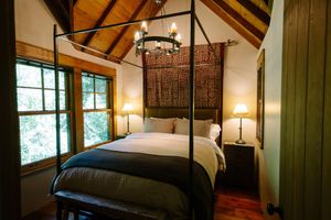 Alquiler Vacacional - Molly’s Creekside Cabin, on Lovers Lane (Sonoma Wine Tasting/Biking Getaway)