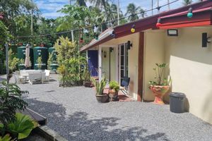 Alojamiento - Bansabai pool villa guesthouse