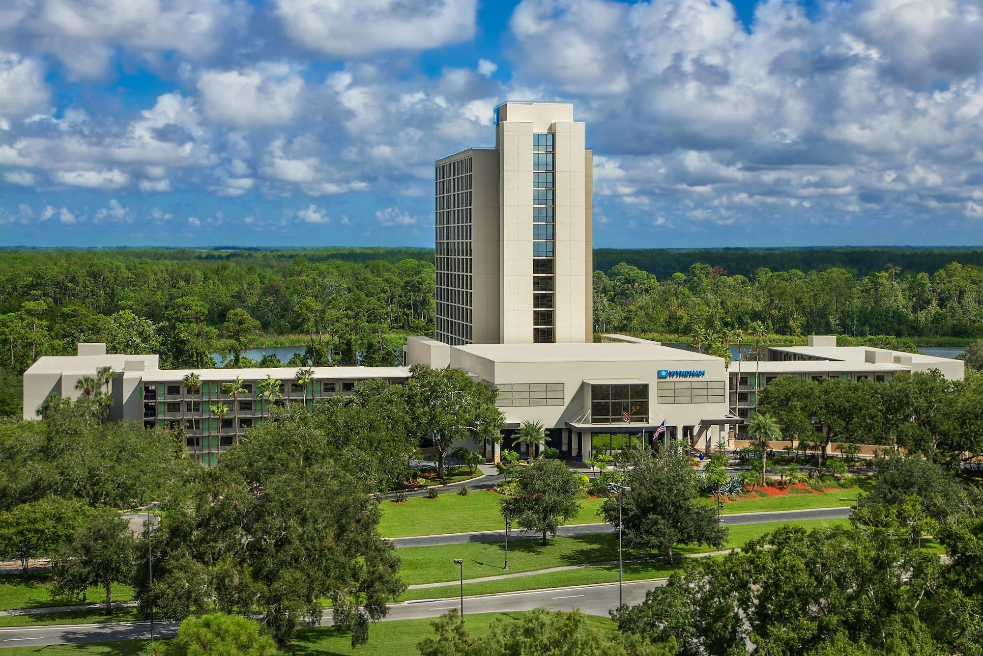 Vista Exterior Wyndham Lake Buena Vista – Disney Springs Area