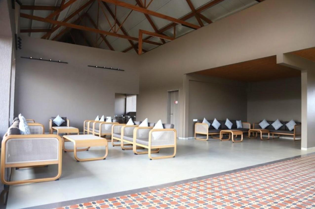 Vista Lobby Mastiff Select Riveria Resort by OTHPL