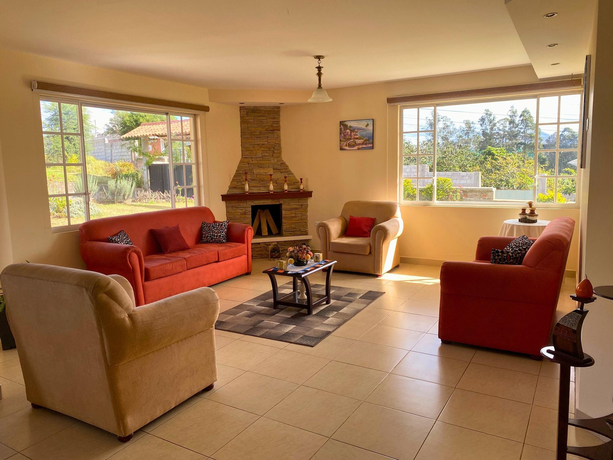 Vista Lobby Las Hortencias Casa De Hua Spedes