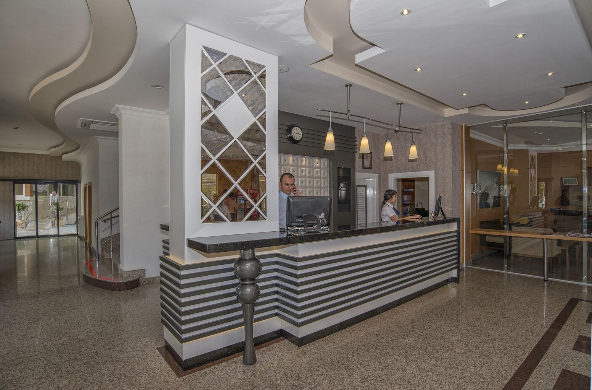 Vista Lobby Riviera Hotel & Spa