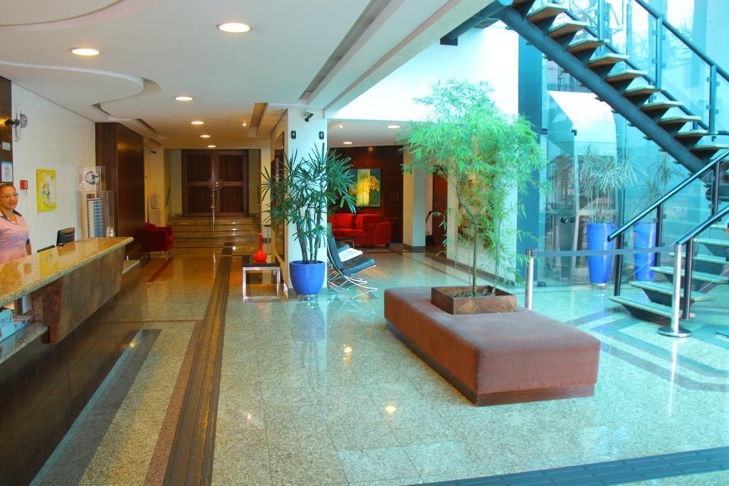 Vista Lobby Bahamas Suite Hotel