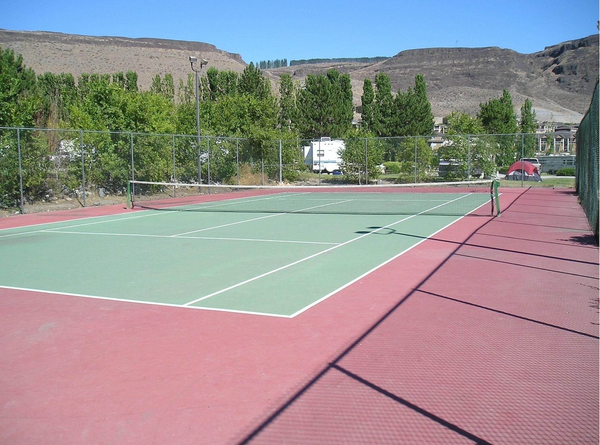 Instalaciones Recreativas Crescent Bar RV Resort