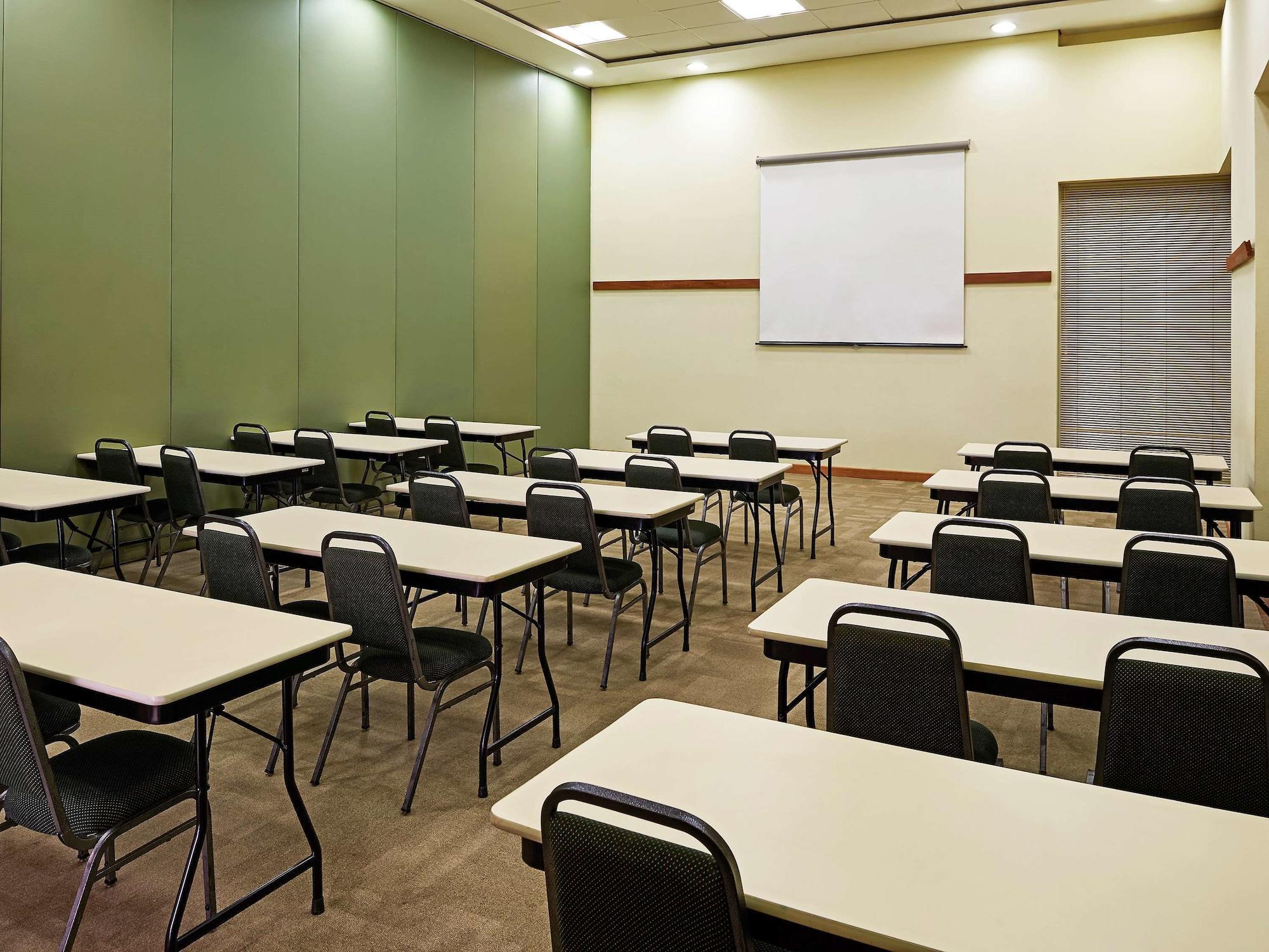 Sala de Reuniones ibis Ribeirao Preto Shopping