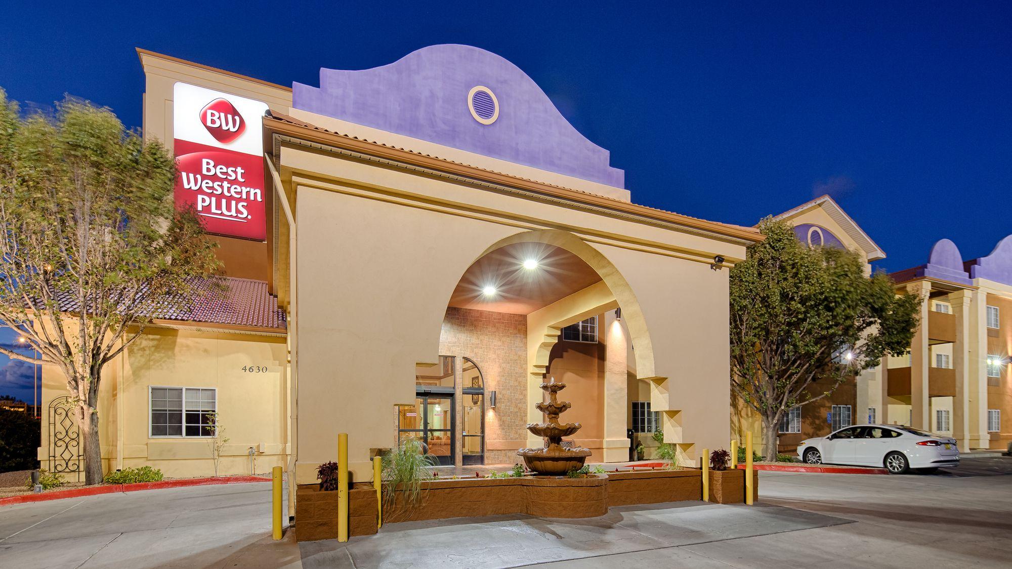 Vista Exterior Best Western Plus Executive Suites