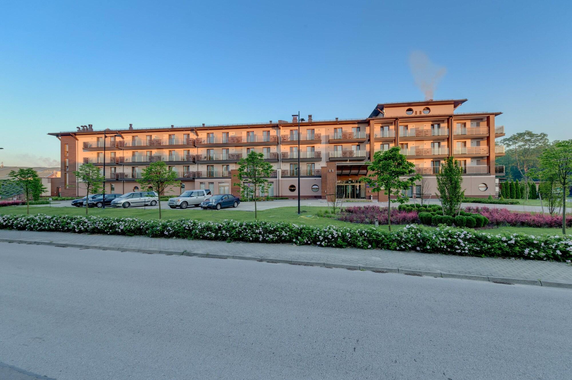 Vista Exterior Mineral Hotel Malinowy Raj