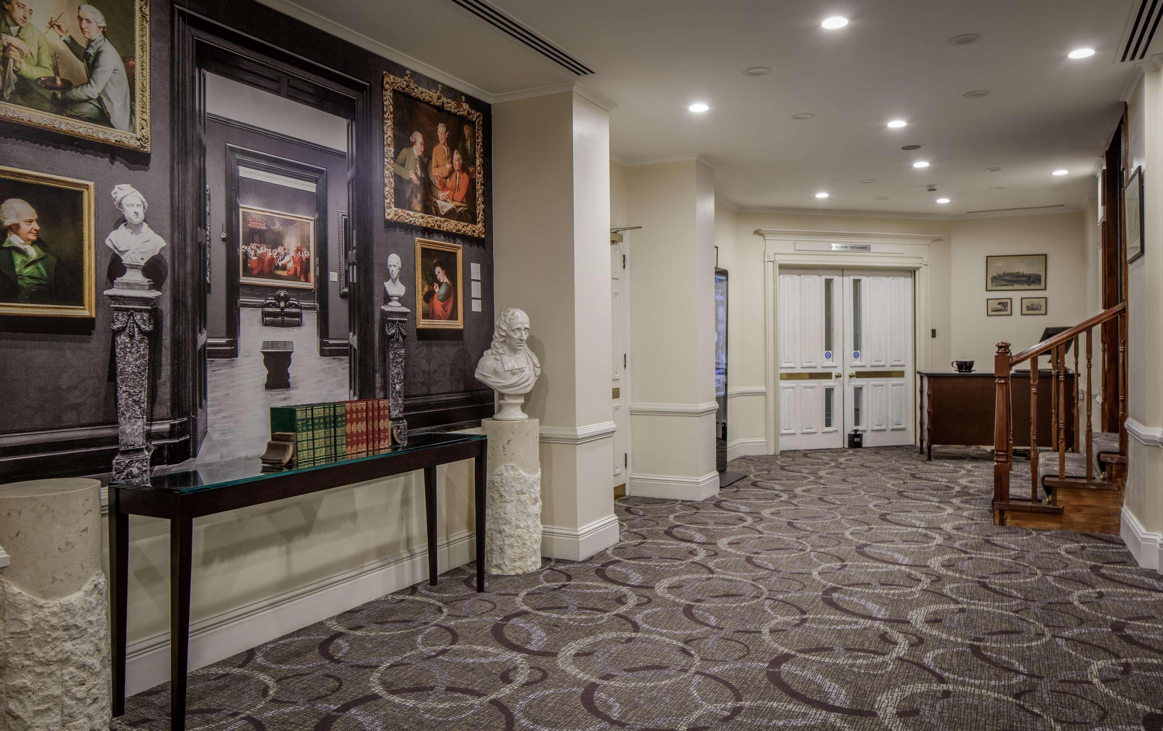 Vista Lobby Hilton London Euston