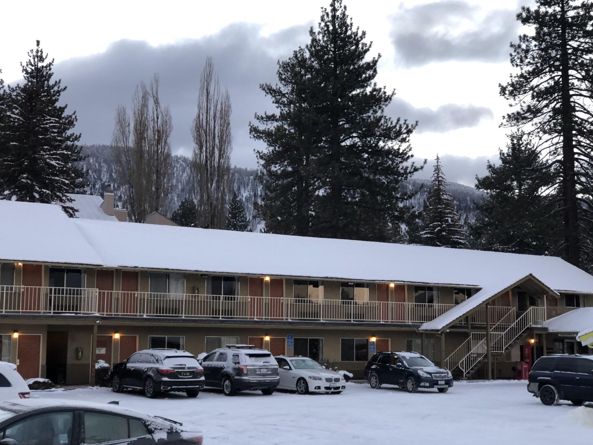Vista Exterior Hotel Elevation