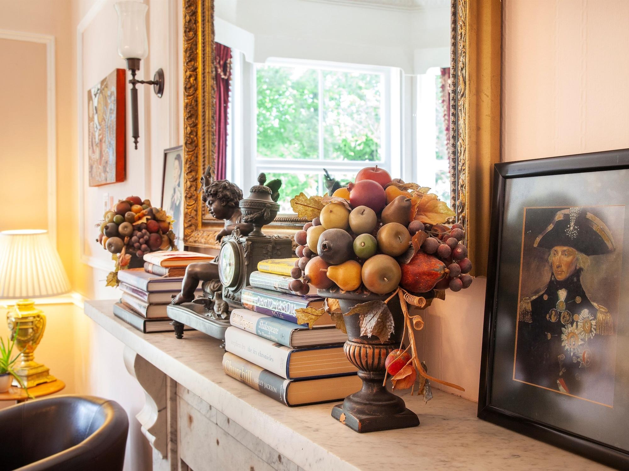 Bar/Salón Court Prior Boutique B&B and Apartment