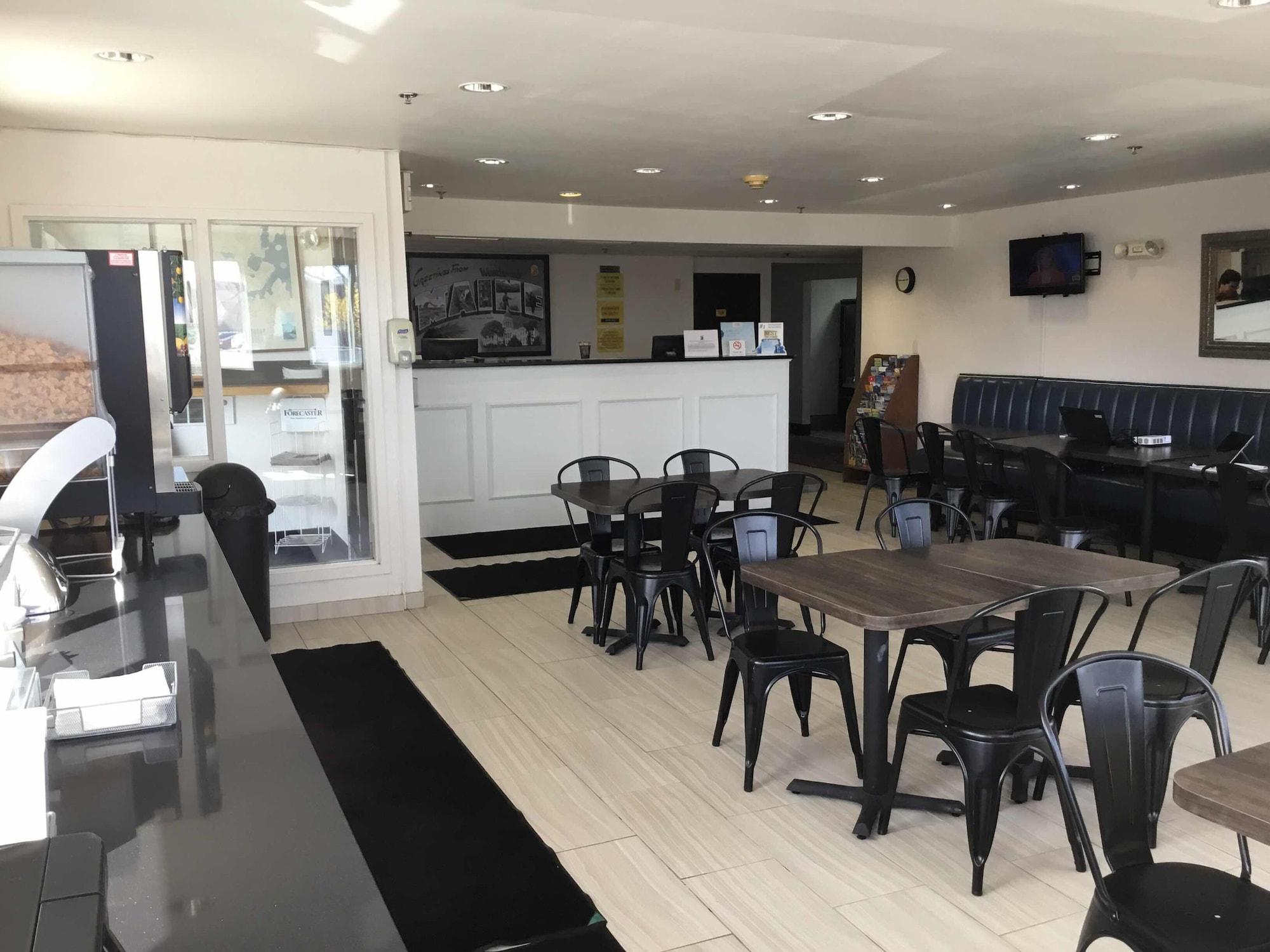 Restaurant Super 8 by Wyndham Portland ME