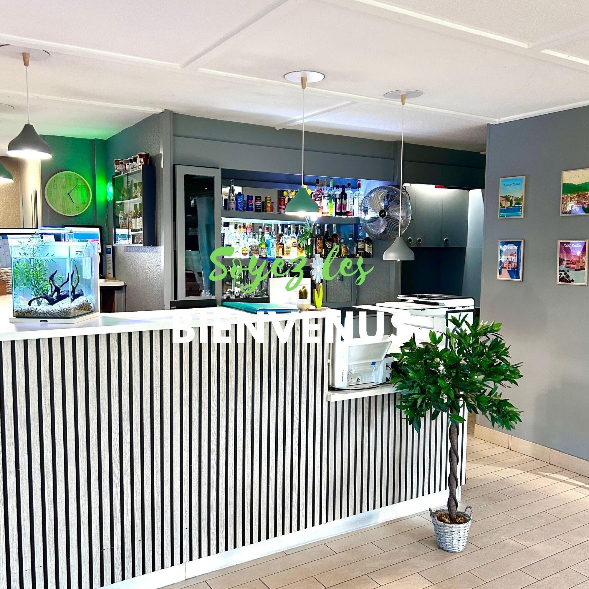 Vista Lobby Campanile Marmande