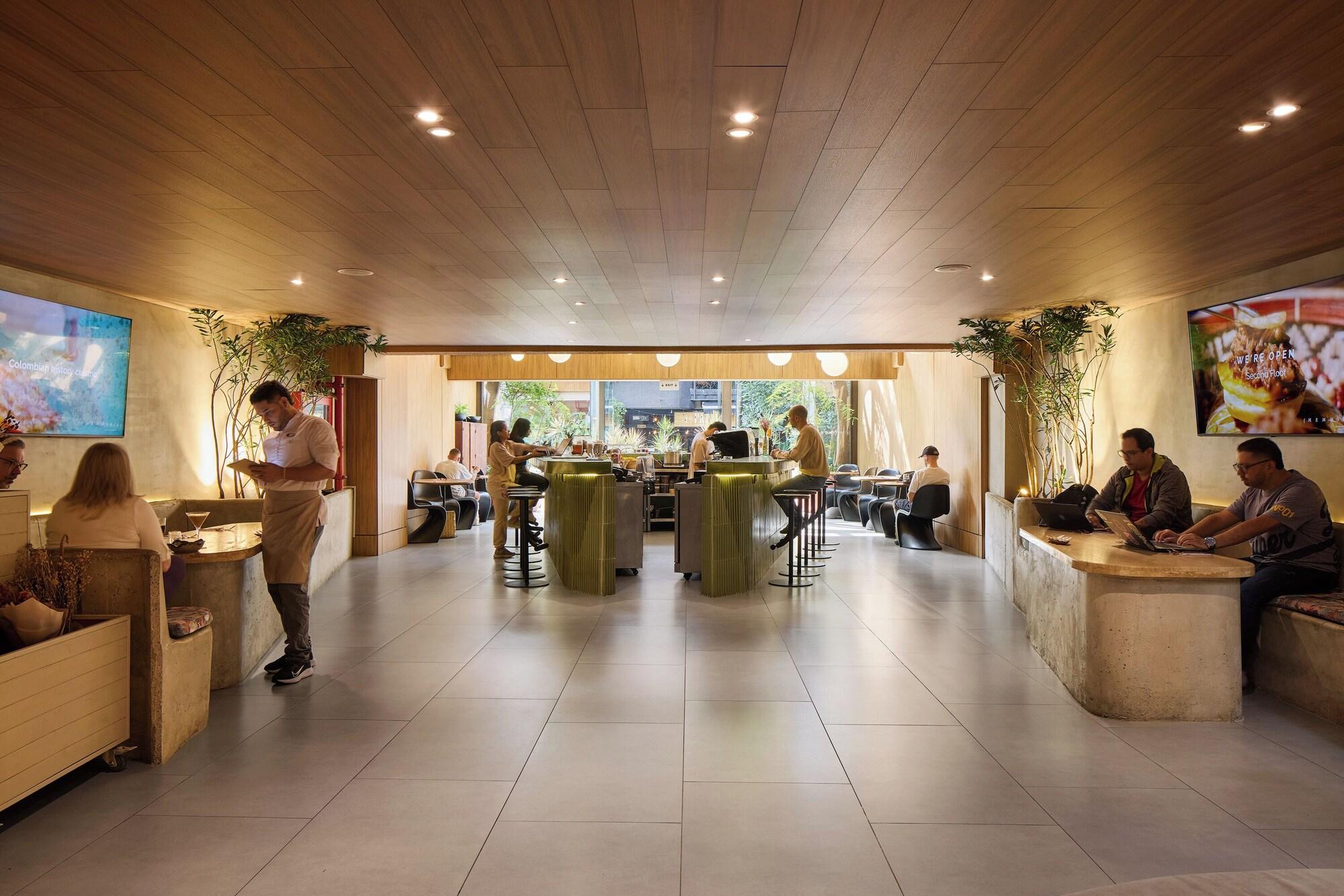 Vista Lobby Wellcomm Spa & Hotel