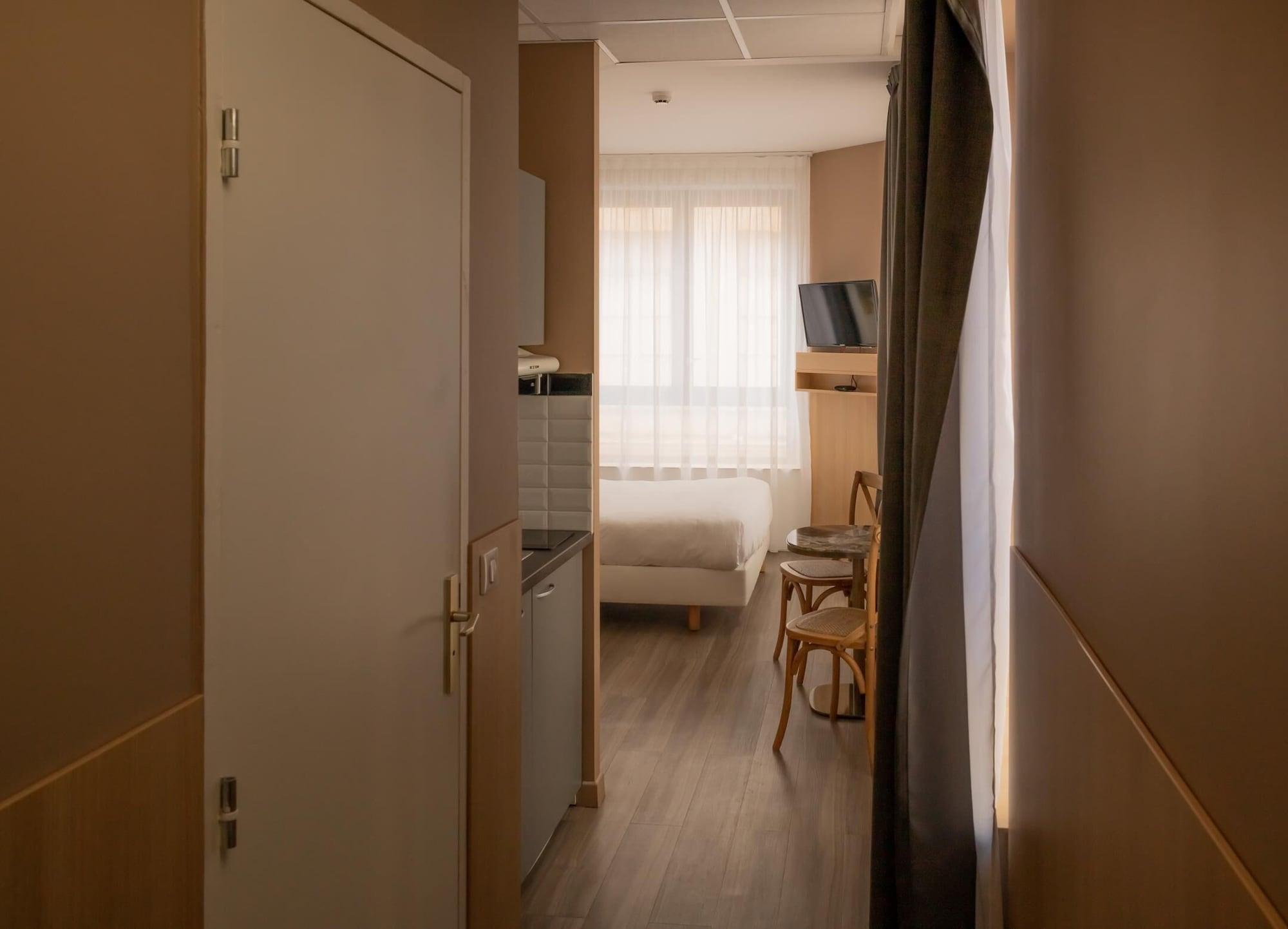 Set de Habitación CALM Appart' & Hostel