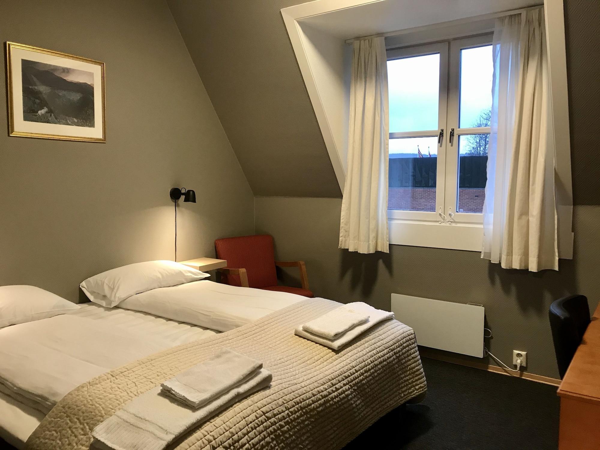 Habitación Henriks Hotell