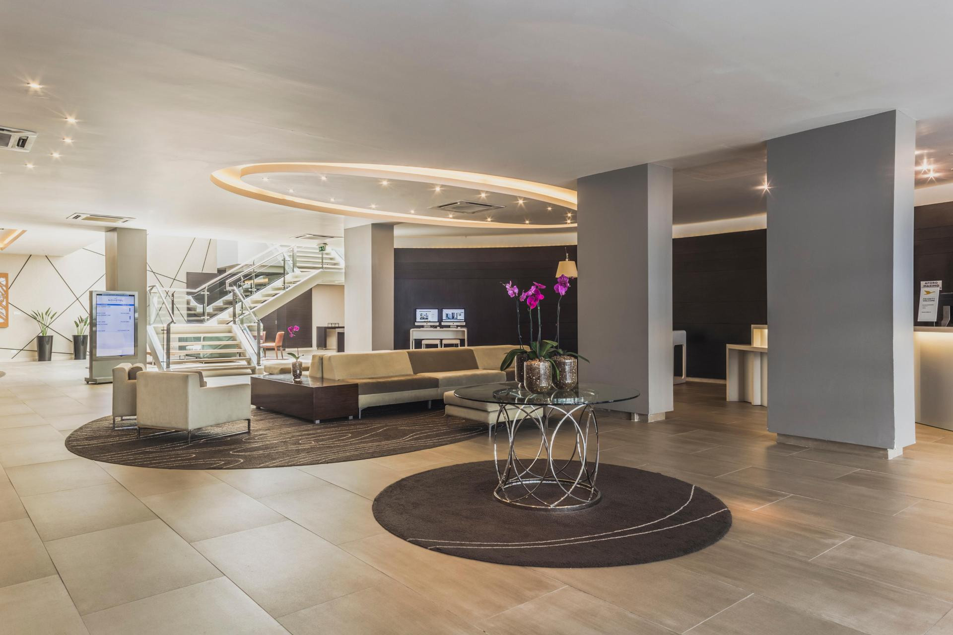 Vista Lobby Novotel Lima San Isidro Hotel