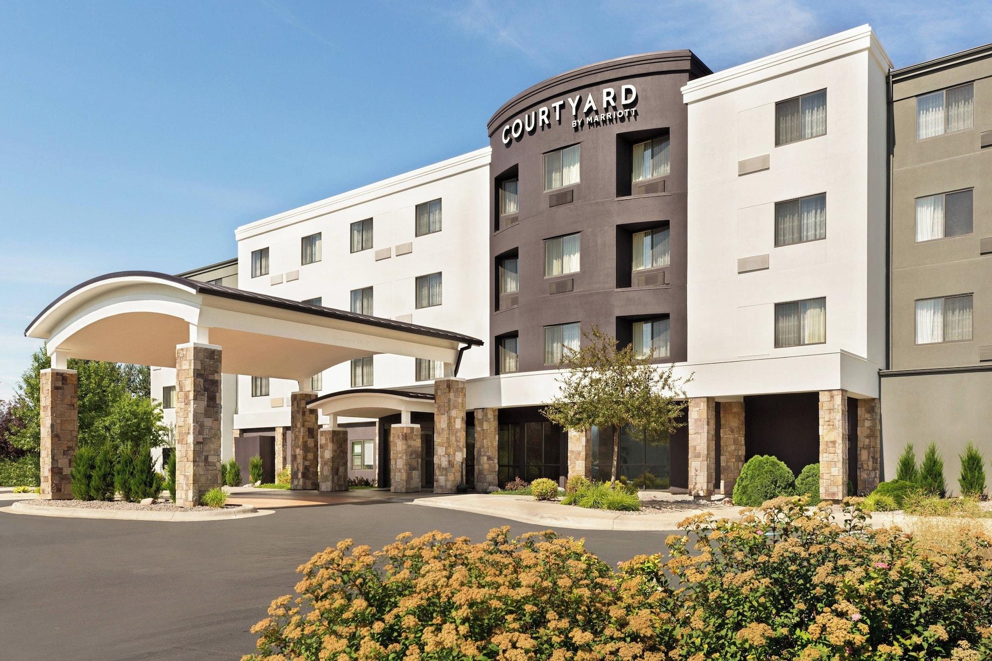Vista Exterior Courtyard by Marriott Missoula