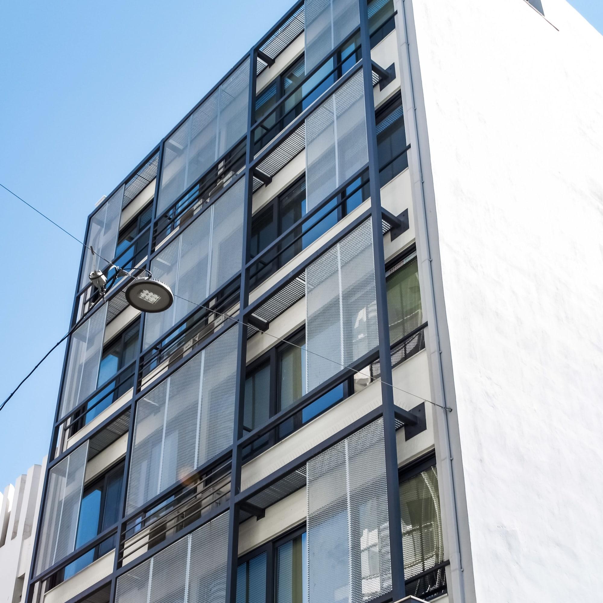 Vista Exterior Iasonos Suites
