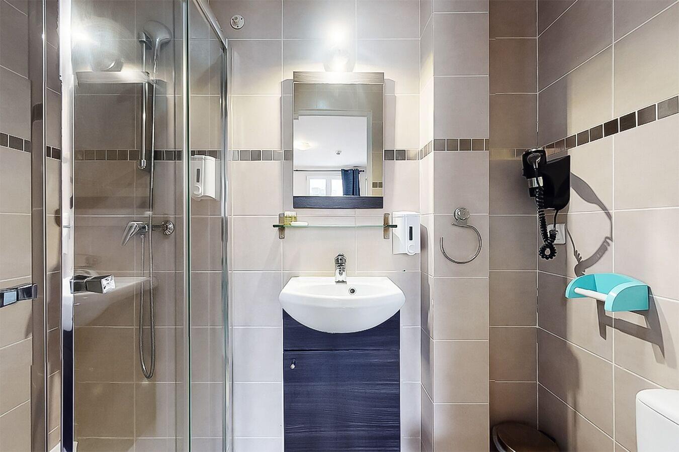 Equipamiento de Habitación Hotel de Menilmontant