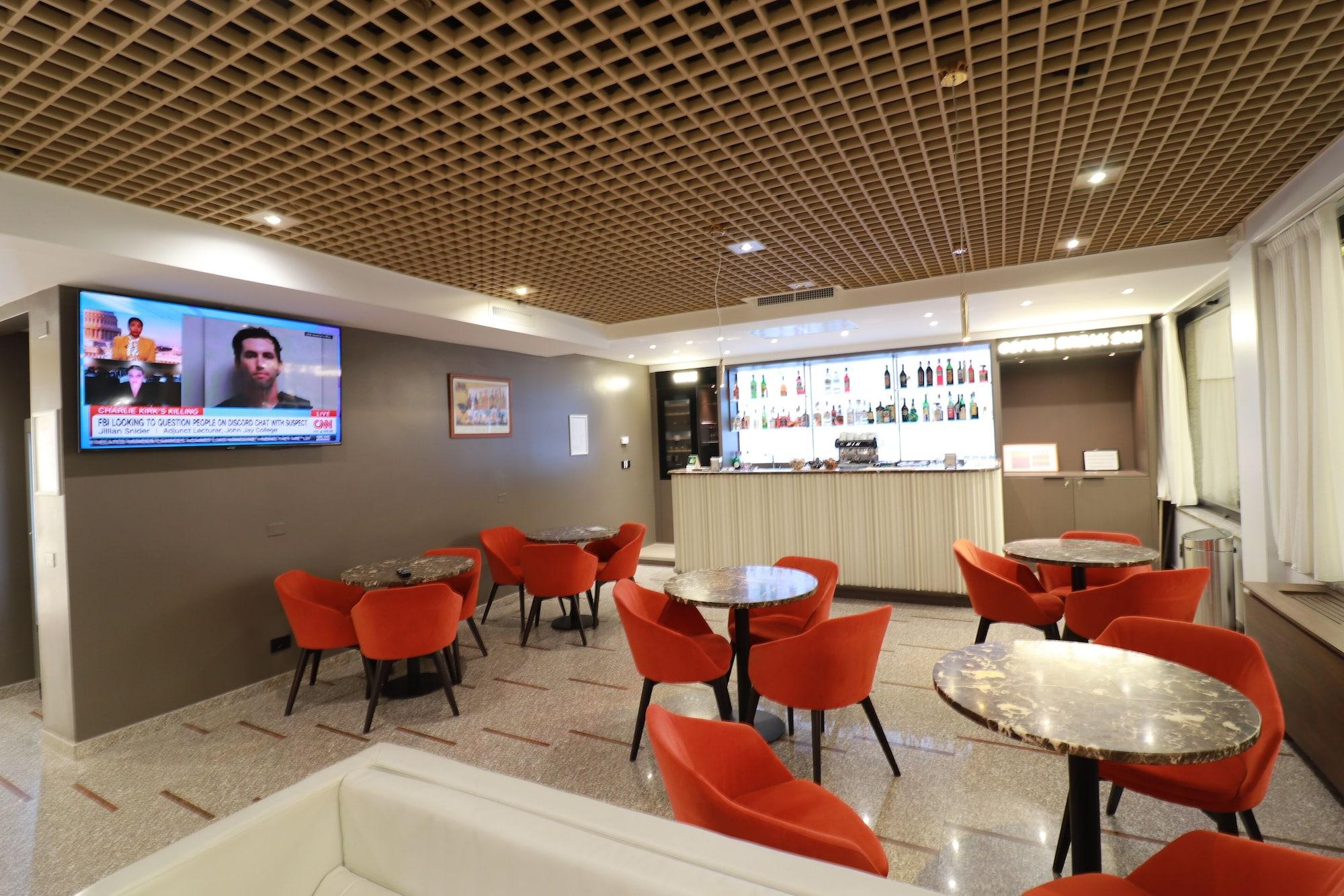 Bar/Salón Hotel Domenichino