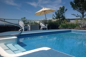 Alquiler Vacacional - Stunning beach house with pool and hot tub. Pet friendly! Great for families!